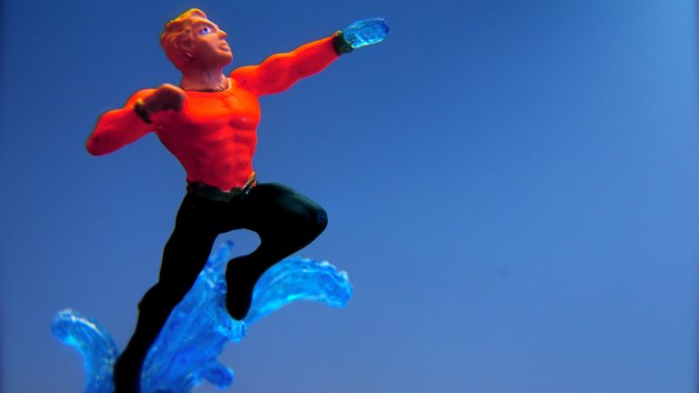 Aquaman water hand figure