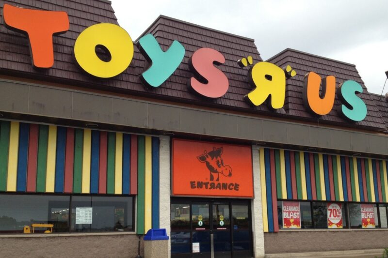 Toys R Us is shutting down