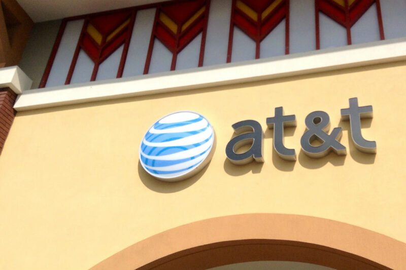 Judge approves AT&T’s merger with Time Warner; Comcast might try to outbid Disney for Fox’s assets
