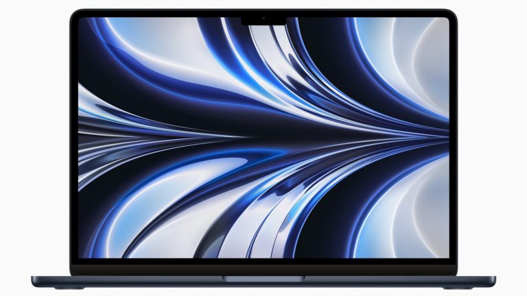 2022 black MacBook Air