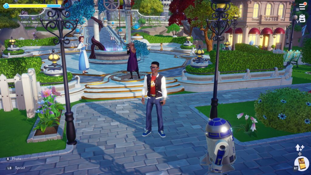 Dreamlight Valley plaza